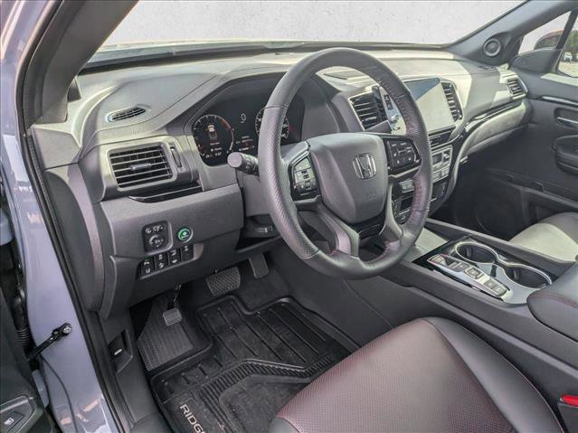 Used 2025 Honda Ridgeline Black Edition image 9