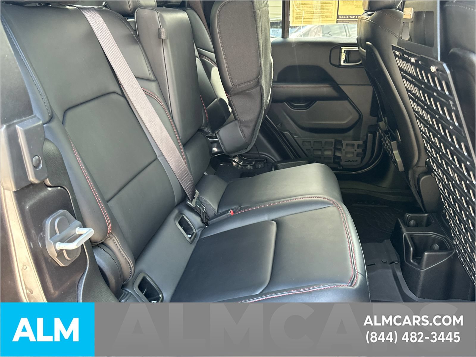 Used 2025 Jeep Gladiator Rubicon AWD/4WD image 17