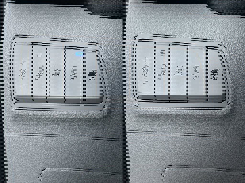 Used 2021 Hyundai Tucson Sport w/ Cargo Package image 27