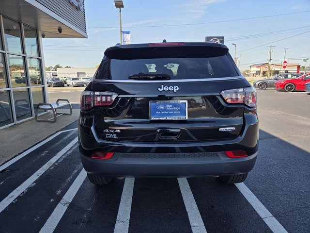 Used 2024 Jeep Compass Latitude image 4