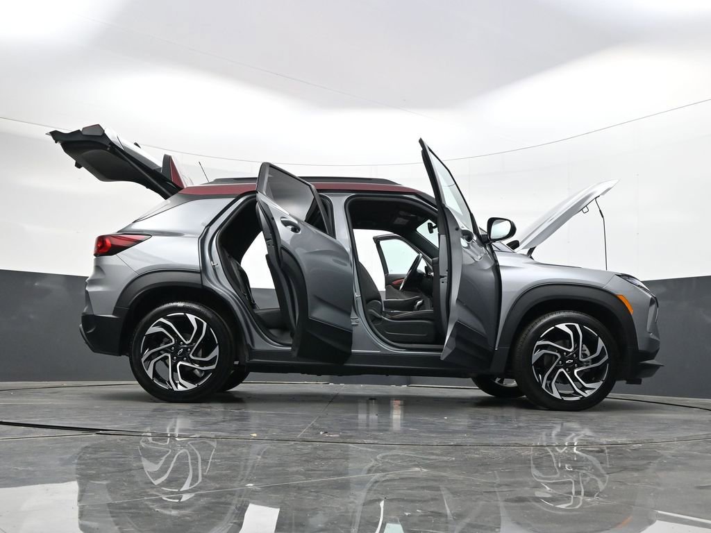 Used 2025 Chevrolet TrailBlazer RS w/ Convenience Package FWD image 45
