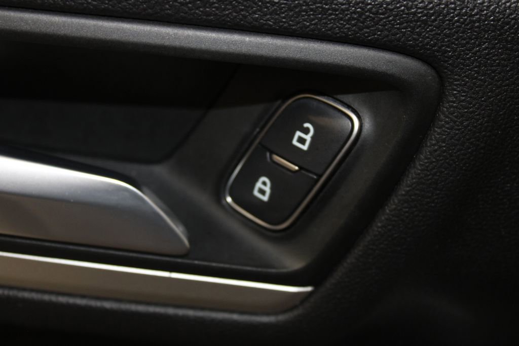 Certified 2020 Ford Escape SE image 20