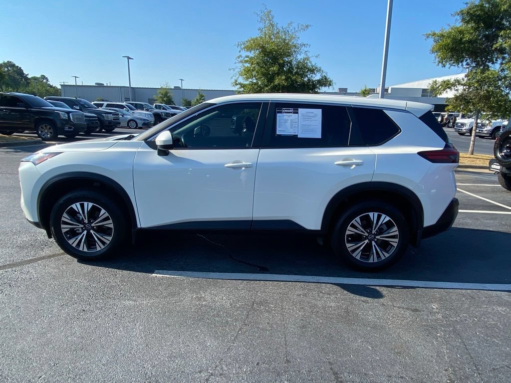 Used 2023 Nissan Rogue SV FWD image 4