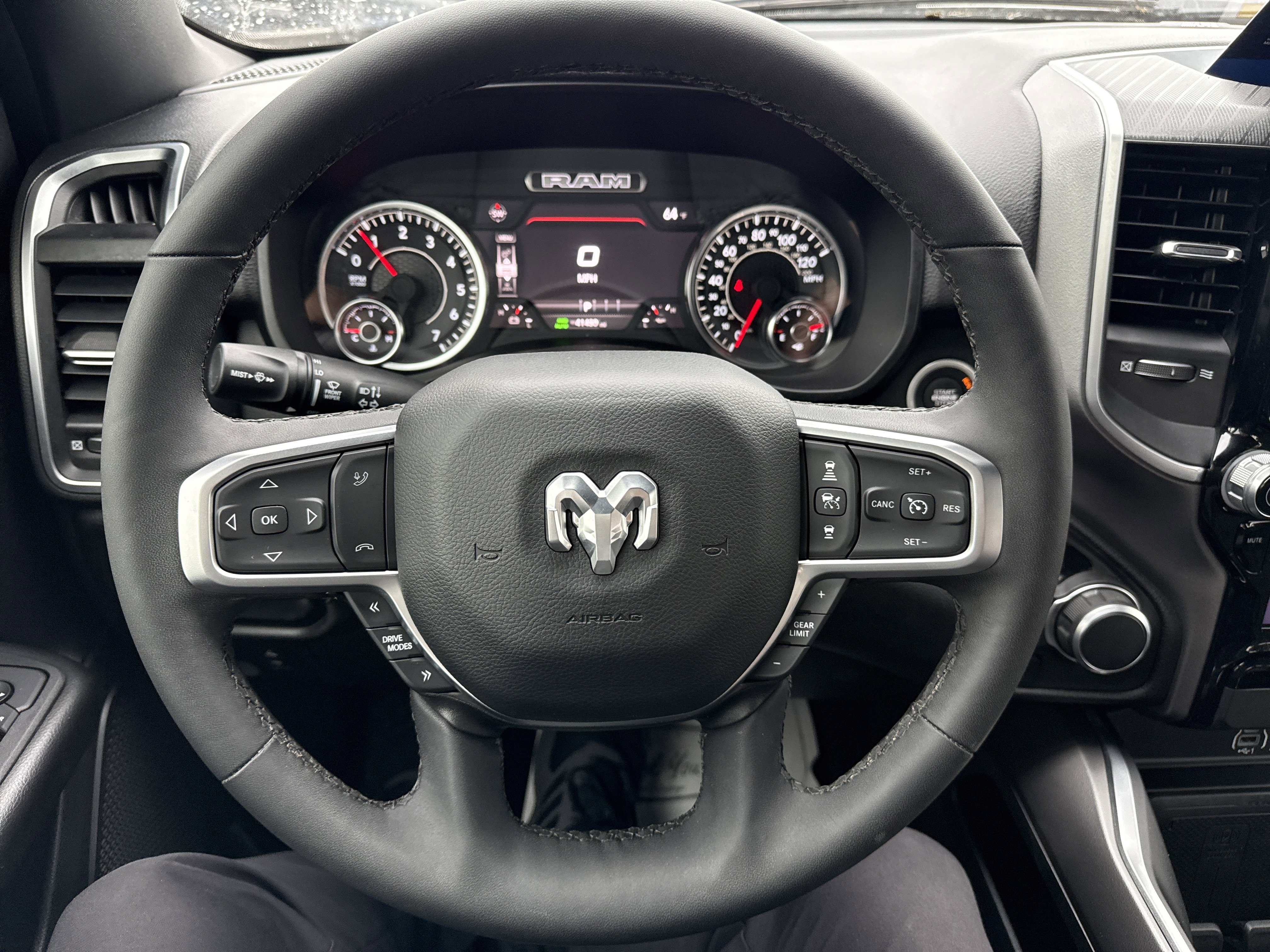 Used 2025 RAM 1500 Big Horn AWD/4WD image 24