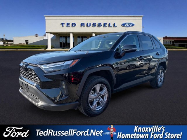 Used 2025 Toyota RAV4 XLE FWD image 1