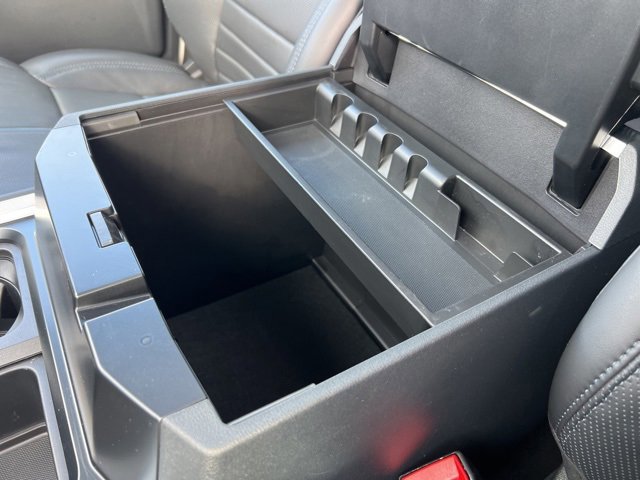 Certified 2025 Ford F350 Platinum w/ FX4 Off-Road Package image 20