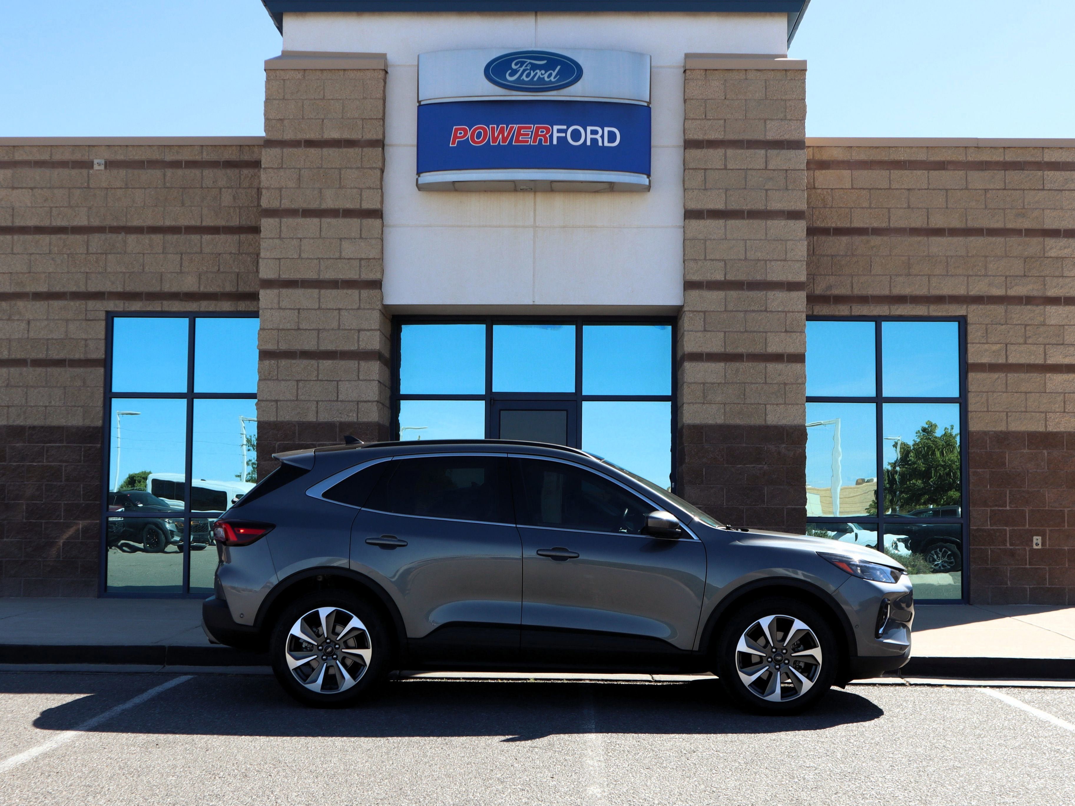 Certified 2023 Ford Escape Platinum w/ Premium Technology Package AWD/4WD image 6