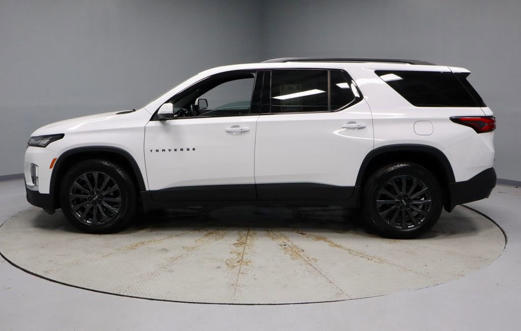 Used 2023 Chevrolet Traverse RS w/ LPO, Floor Liner Package AWD/4WD image 9