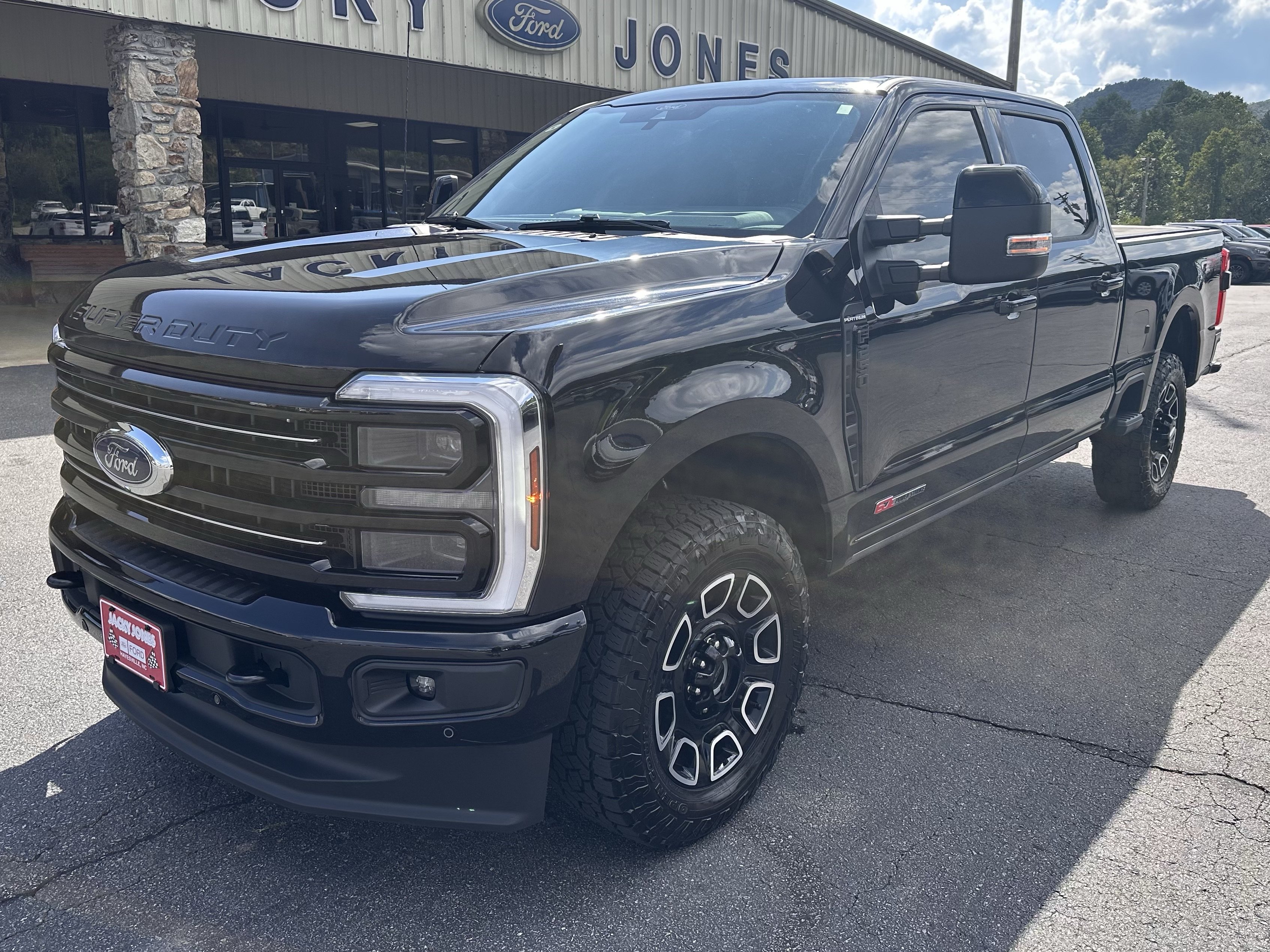Certified 2025 Ford F250 Platinum AWD/4WD image 2