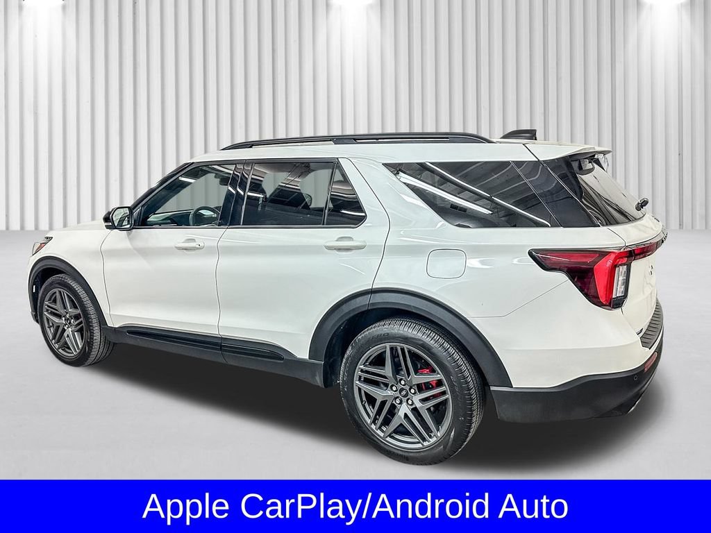 Certified 2025 Ford Explorer ST AWD/4WD image 9