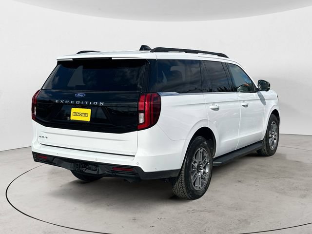 Certified 2025 Ford Expedition Active AWD/4WD image 5