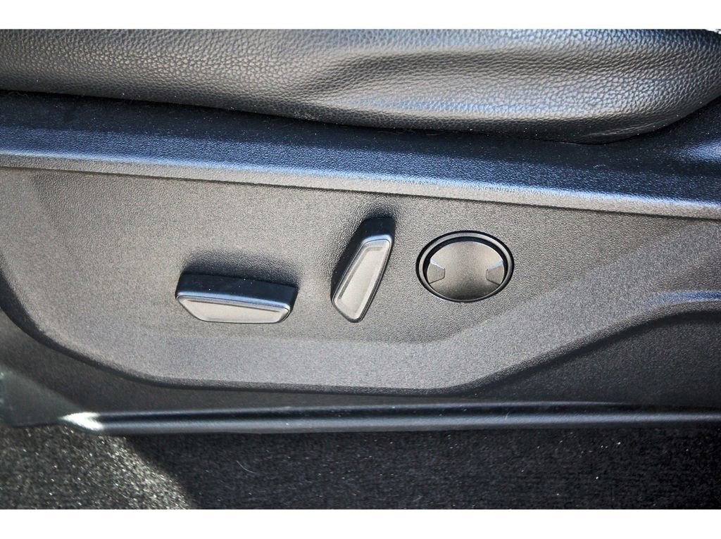 Certified 2022 Ford F150 XLT w/ Equipment Group 302A High image 28