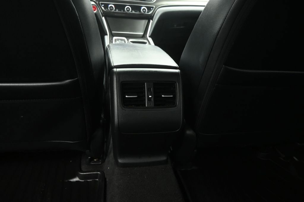 Used 2018 Honda Accord Sport image 17