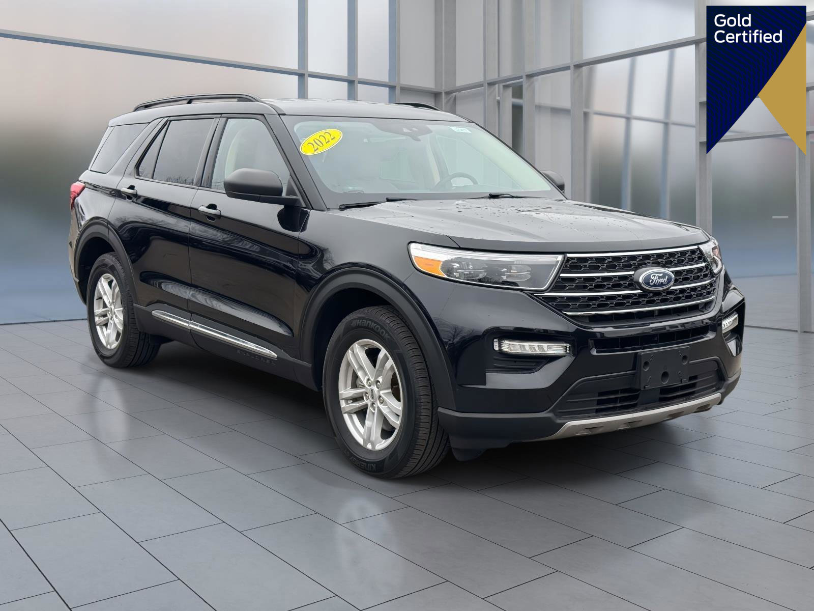 Certified 2022 Ford Explorer XLT w/ Equipment Group 202A image 1