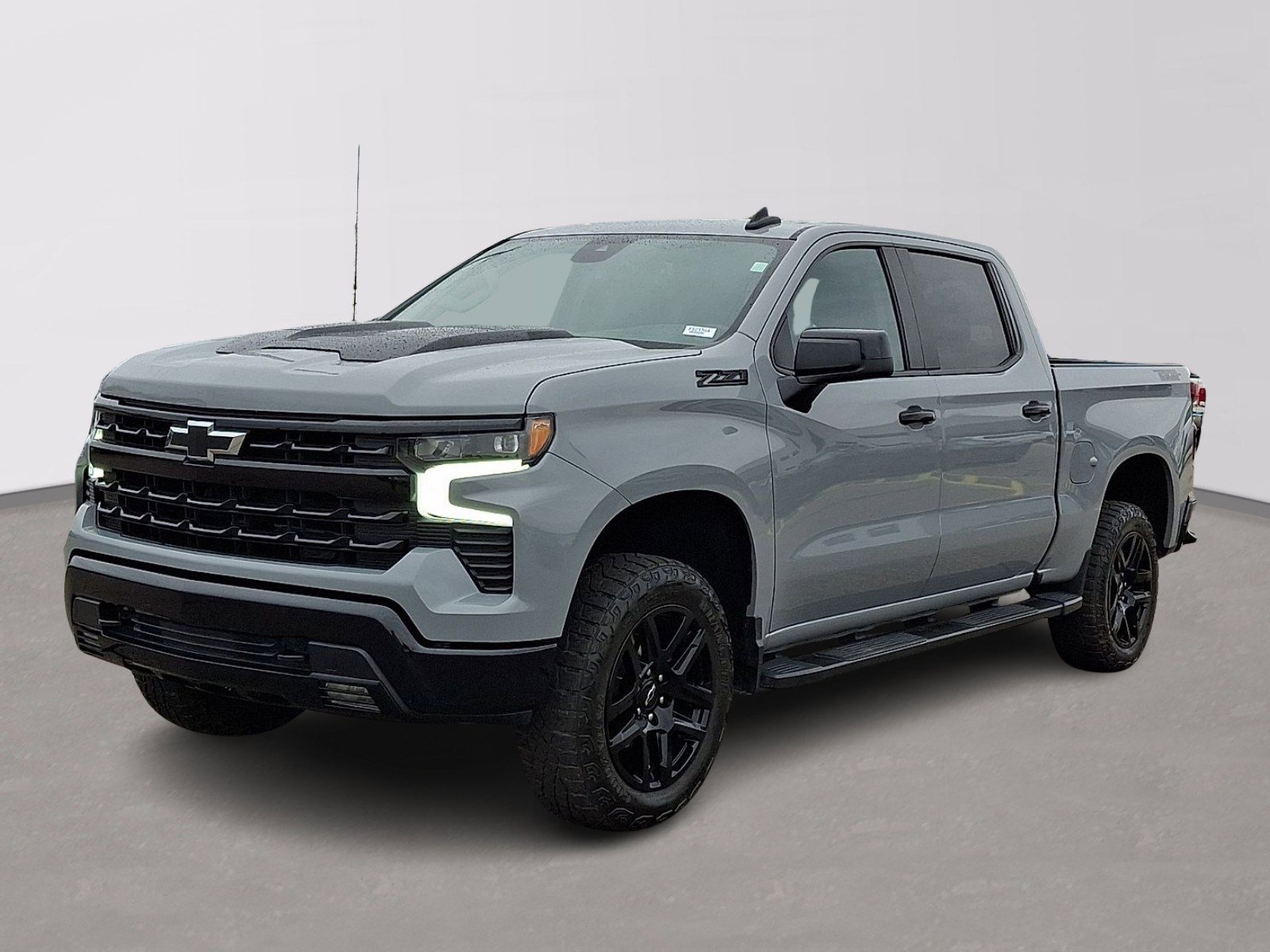 Used 2024 Chevrolet Silverado 1500 LT Trail Boss w/ Dark Appearance Package image 3