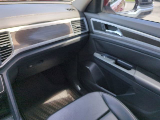 Used 2019 Volkswagen Atlas SE w/ Panoramic Sunroof Package FWD image 17