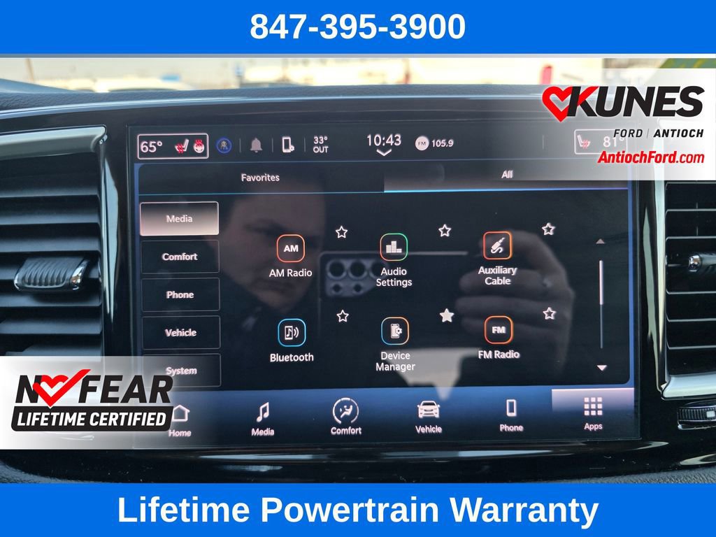 Used 2024 Chrysler Pacifica Touring-L image 52