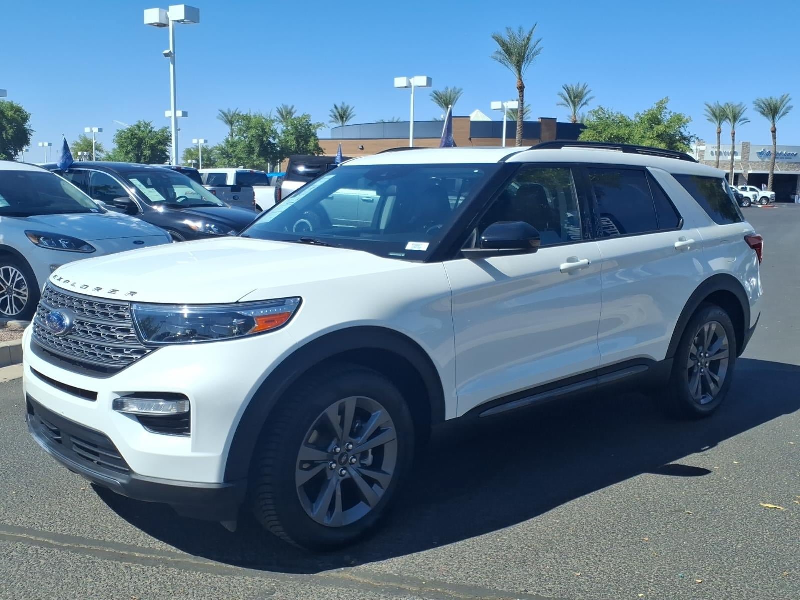 Certified 2023 Ford Explorer XLT w/ Equipment Group 202A RWD image 8
