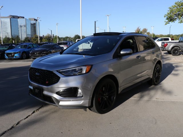 Certified 2024 Ford Edge ST w/ Equipment Group 401A AWD/4WD image 3