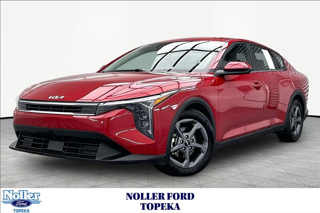 Used 2025 Kia K4 FWD video 1