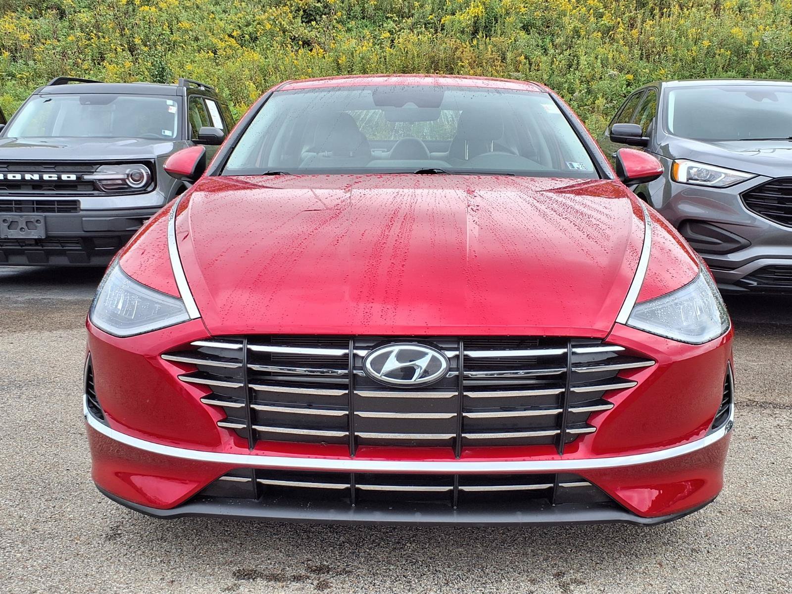 Used 2022 Hyundai Sonata SE FWD image 2