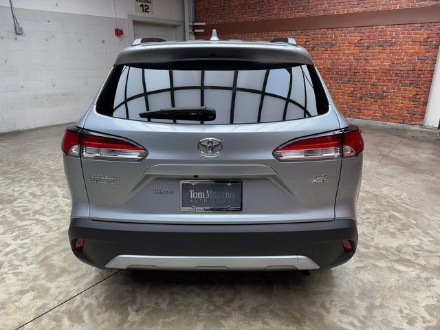 Used 2022 Toyota Corolla Cross LE image 4