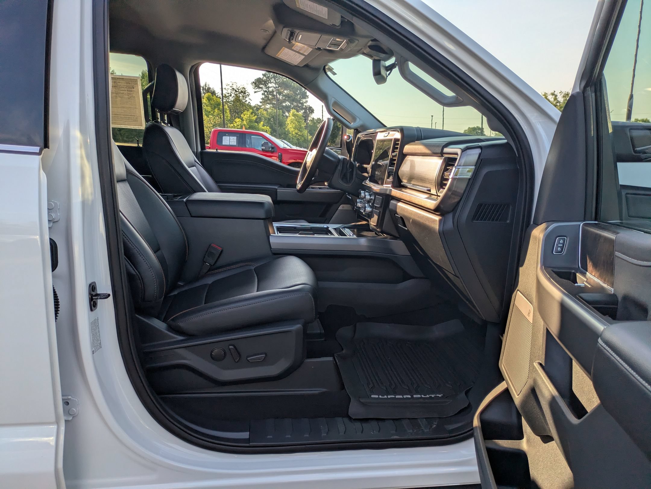 Certified 2025 Ford F250 Lariat w/ Chrome Package AWD/4WD image 41