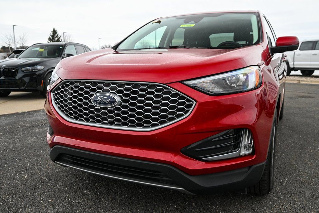 Certified 2024 Ford Edge SEL w/ Convenience Package image 2
