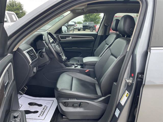 Used 2019 Volkswagen Atlas SEL R-Line AWD/4WD image 17