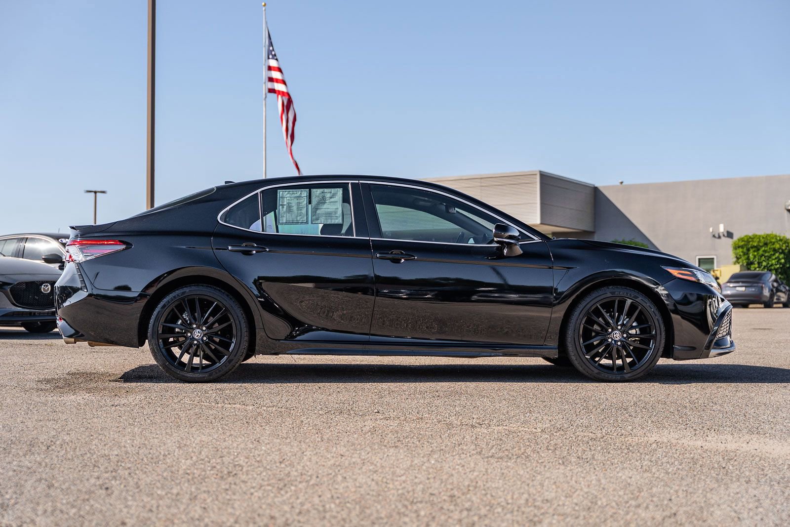 Used 2023 Toyota Camry XSE FWD image 6