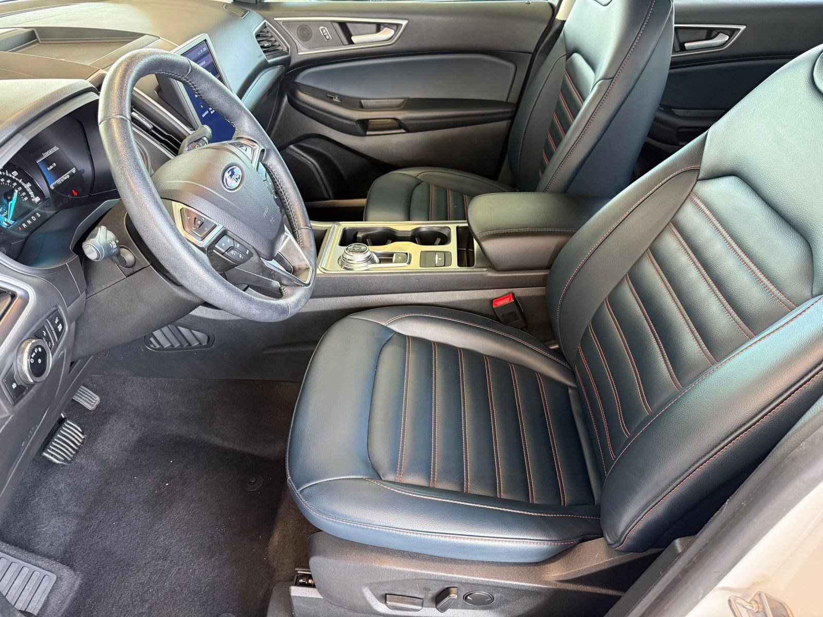 Certified 2024 Ford Edge SEL w/ Sport Appearance Package AWD/4WD image 5