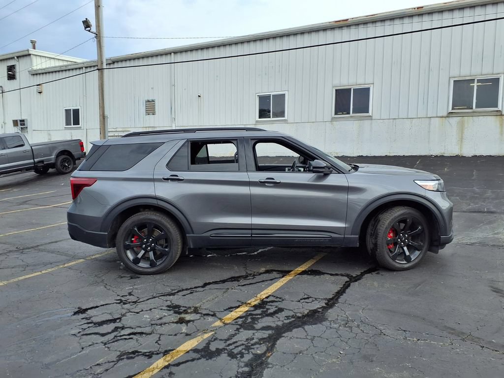 Certified 2023 Ford Explorer ST w/ Equipment Group 401A AWD/4WD image 2