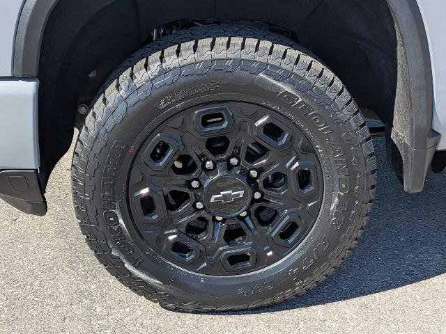 Used 2024 Chevrolet Silverado 2500 LTZ w/ LTZ Plus Package AWD/4WD image 12