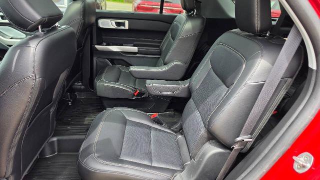 Certified 2024 Ford Explorer Limited w/ Limited Technology Package AWD/4WD image 12