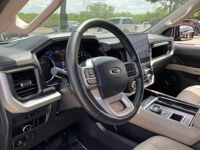 Certified 2024 Ford Expedition XLT RWD image 6
