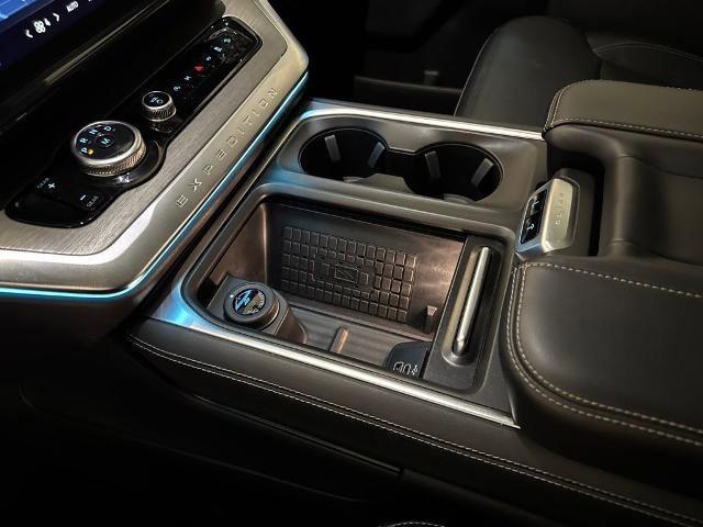 Certified 2025 Ford Expedition Max Platinum image 32