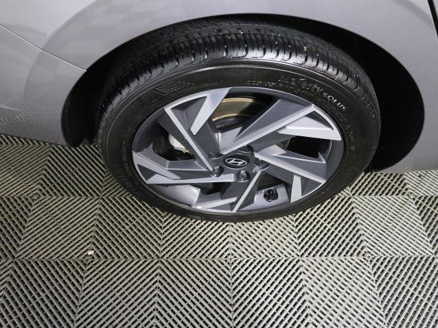 Used 2025 Hyundai Elantra Sport FWD image 30