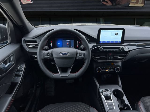 Certified 2025 Ford Escape ST-Line AWD/4WD image 12