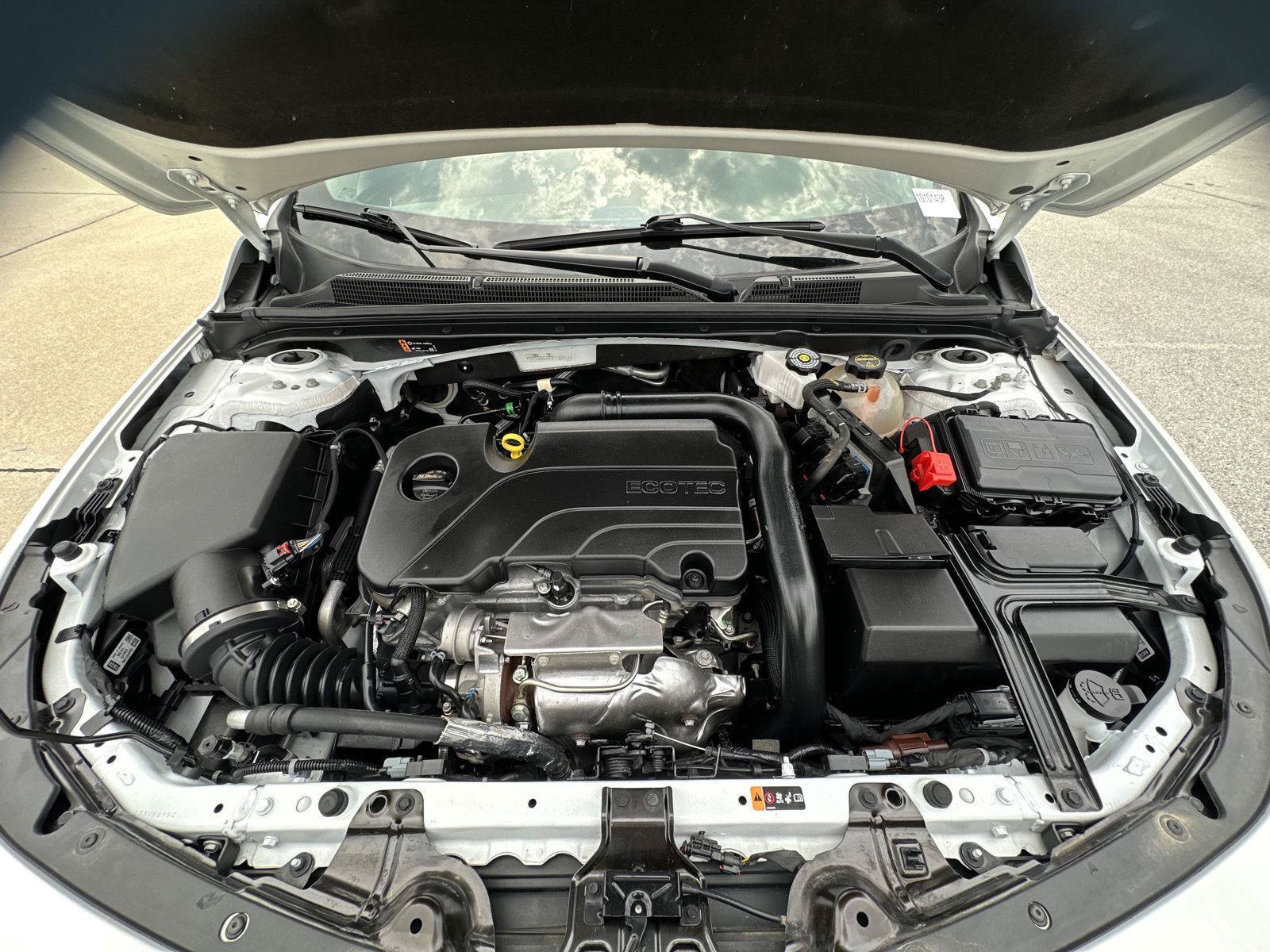 Used 2025 Chevrolet Malibu LT FWD image 34