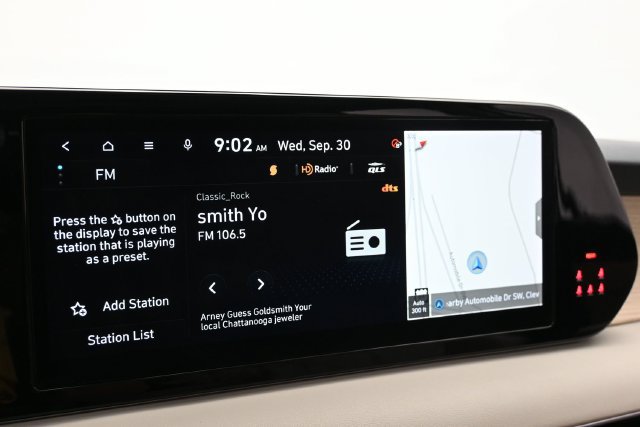 Used 2024 Hyundai Palisade Limited FWD image 19