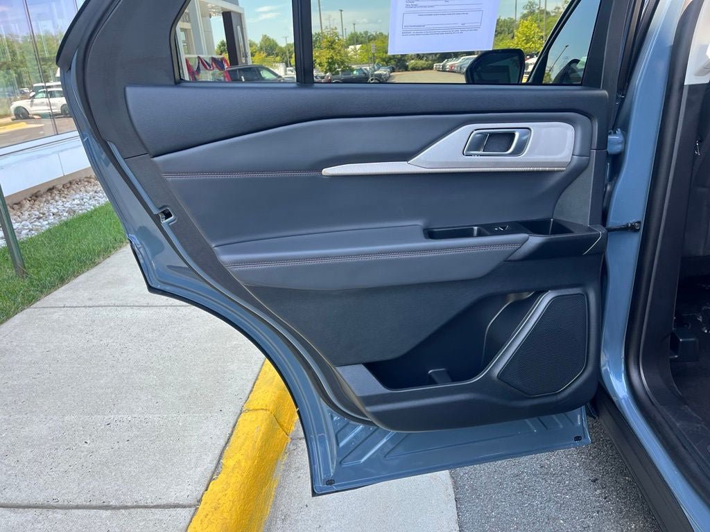 Certified 2025 Ford Explorer Active w/ Active Comfort Package AWD/4WD image 19