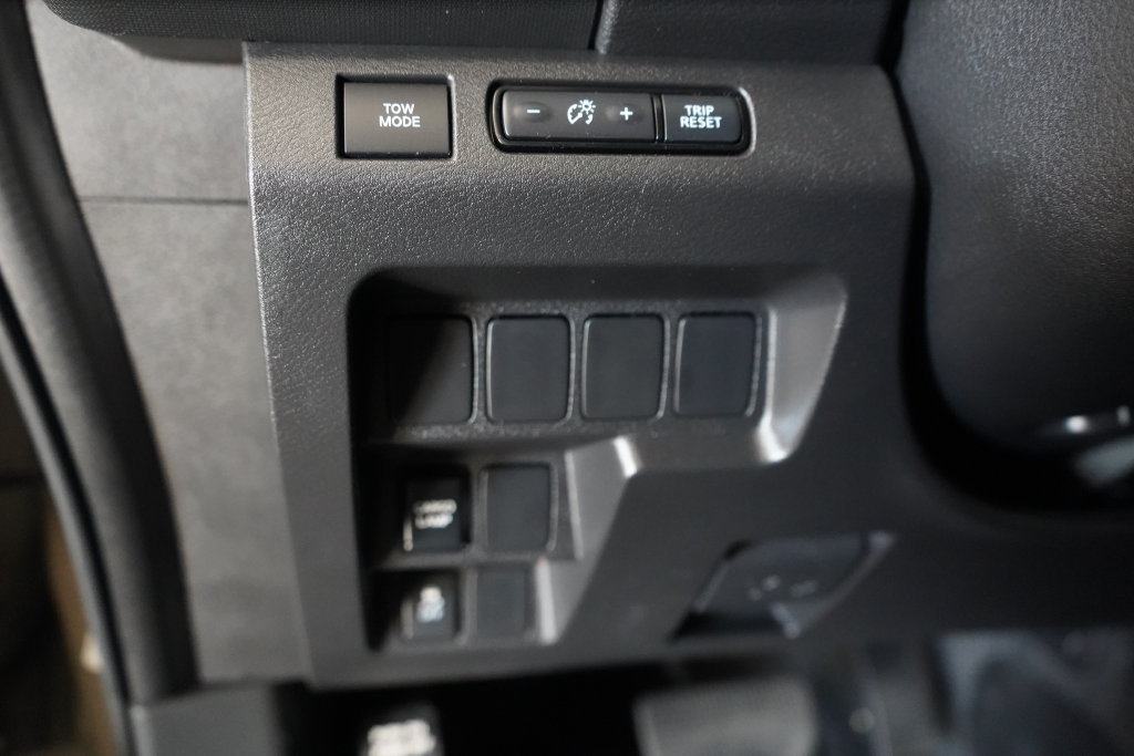 Used 2024 Nissan Frontier Pro-X RWD image 34