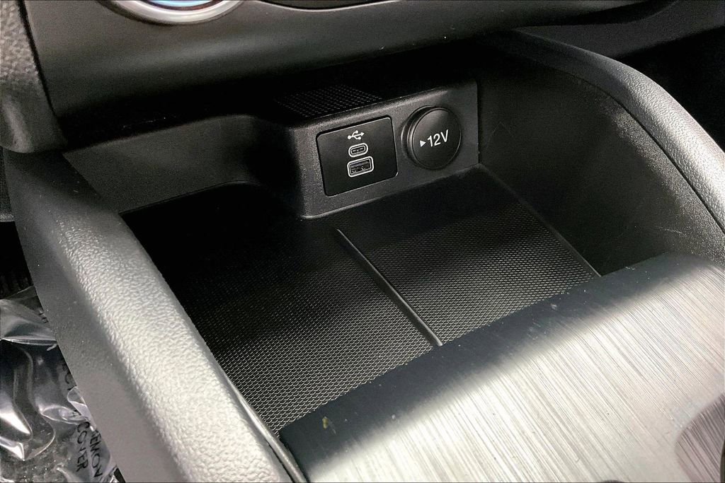 Certified 2025 Ford Escape ST-Line image 32