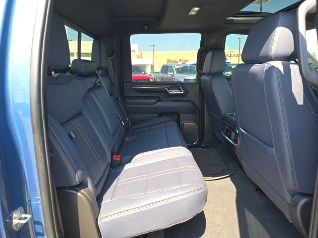 Used 2024 Chevrolet Silverado 2500 High Country w/ Technology Package AWD/4WD image 19