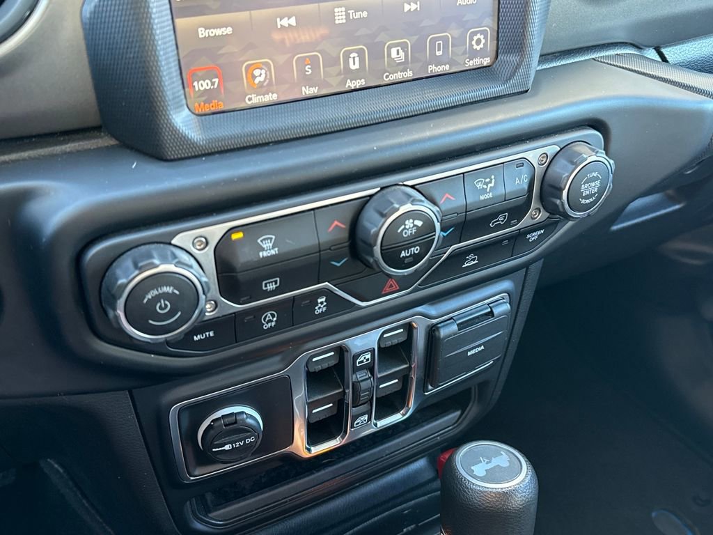 Used 2023 Jeep Wrangler Sport S image 19