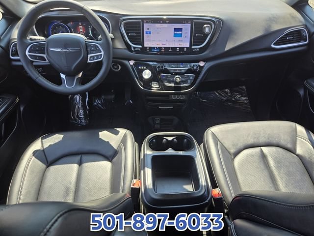 Used 2025 Chrysler Pacifica Select FWD image 14