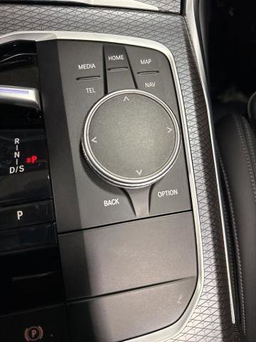 Used 2025 BMW 330i xDrive Sedan w/ Premium Package AWD/4WD image 31