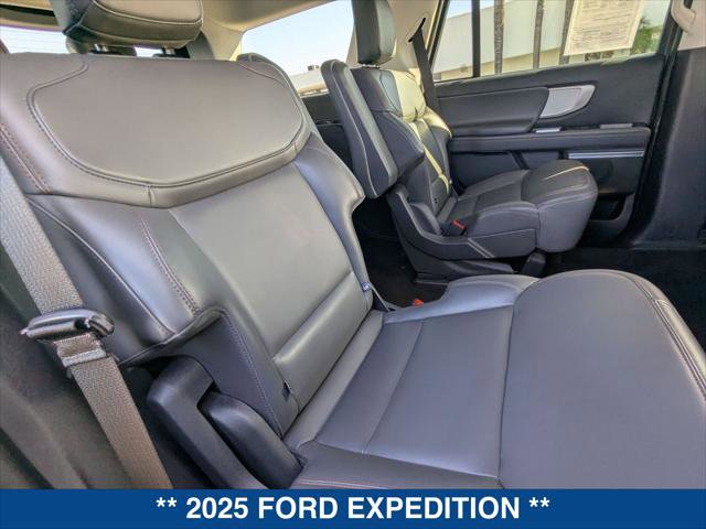 Certified 2025 Ford Expedition Active image 20
