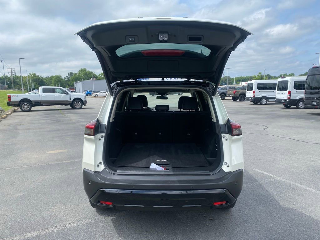 Used 2023 Nissan Rogue SV w/ SV Premium B Package AWD/4WD image 9
