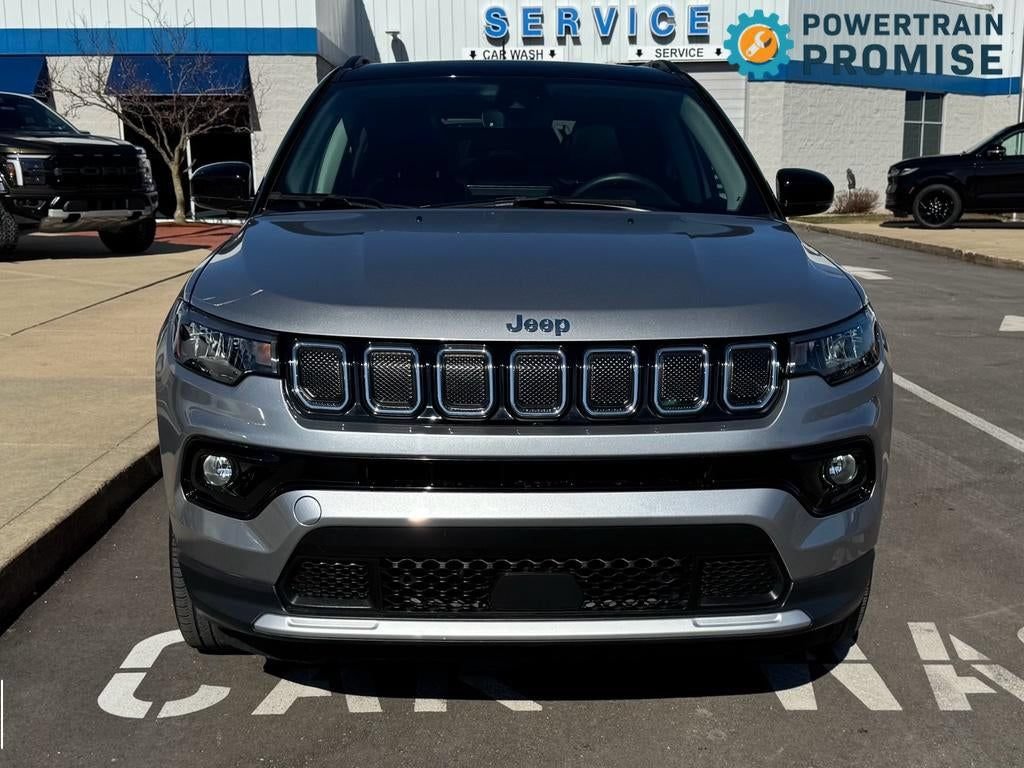 Used 2022 Jeep Compass Limited w/ Sun and Sound Group AWD/4WD image 2